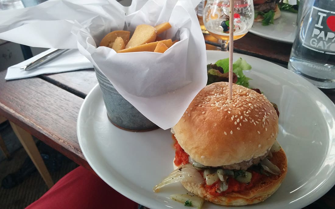 frite-patate-douce-saucisse-marseille-burger-aix
